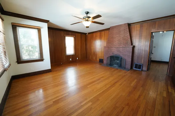 $199,900 | 2521 Orchard Street, Blue Island, IL 60406