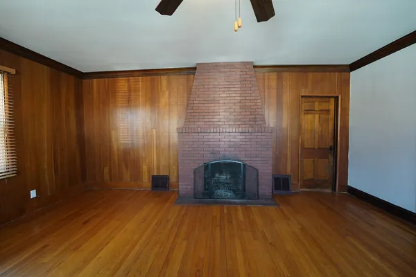 $199,900 | 2521 Orchard Street, Blue Island, IL 60406