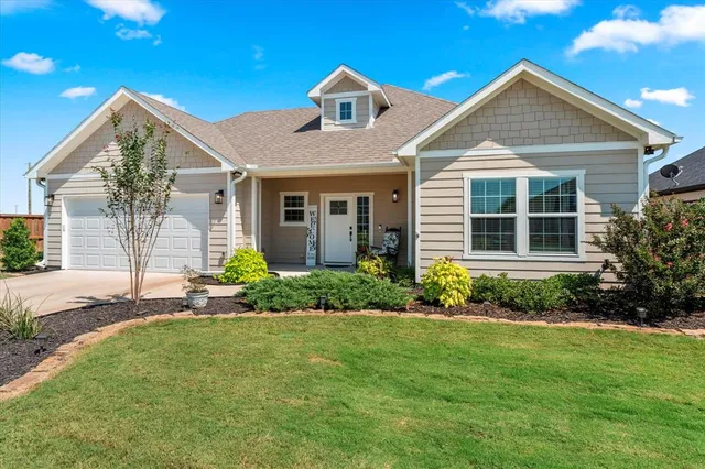 $359,000 | 102 Wesson Street, Gun Barrel City, TX 75156