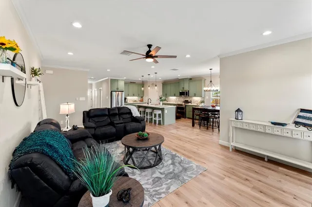 $359,000 | 102 Wesson Street, Gun Barrel City, TX 75156