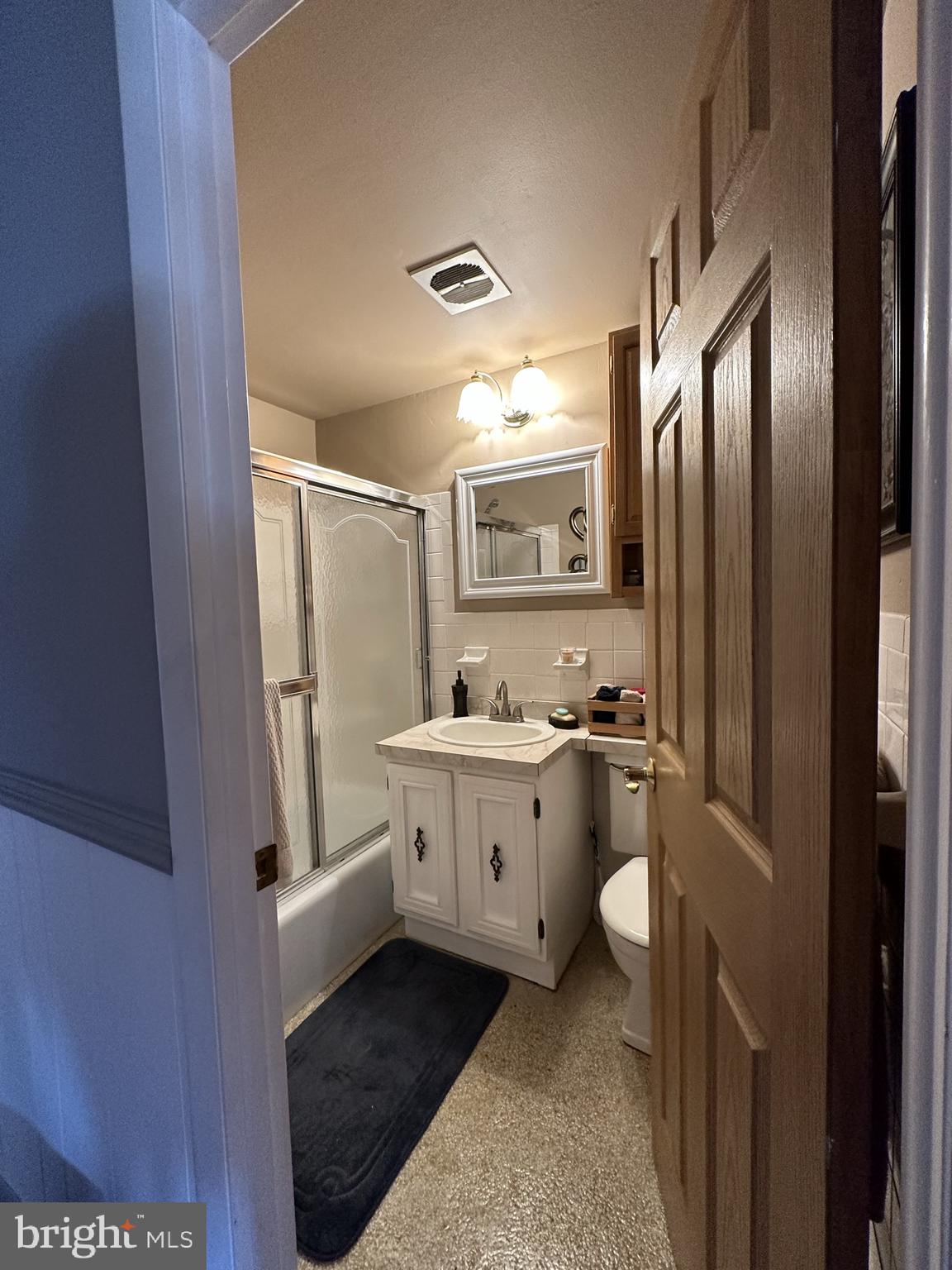 833 Roger Road Warminster, PA 18974 - Photo 16 of 36 Hall bathroom