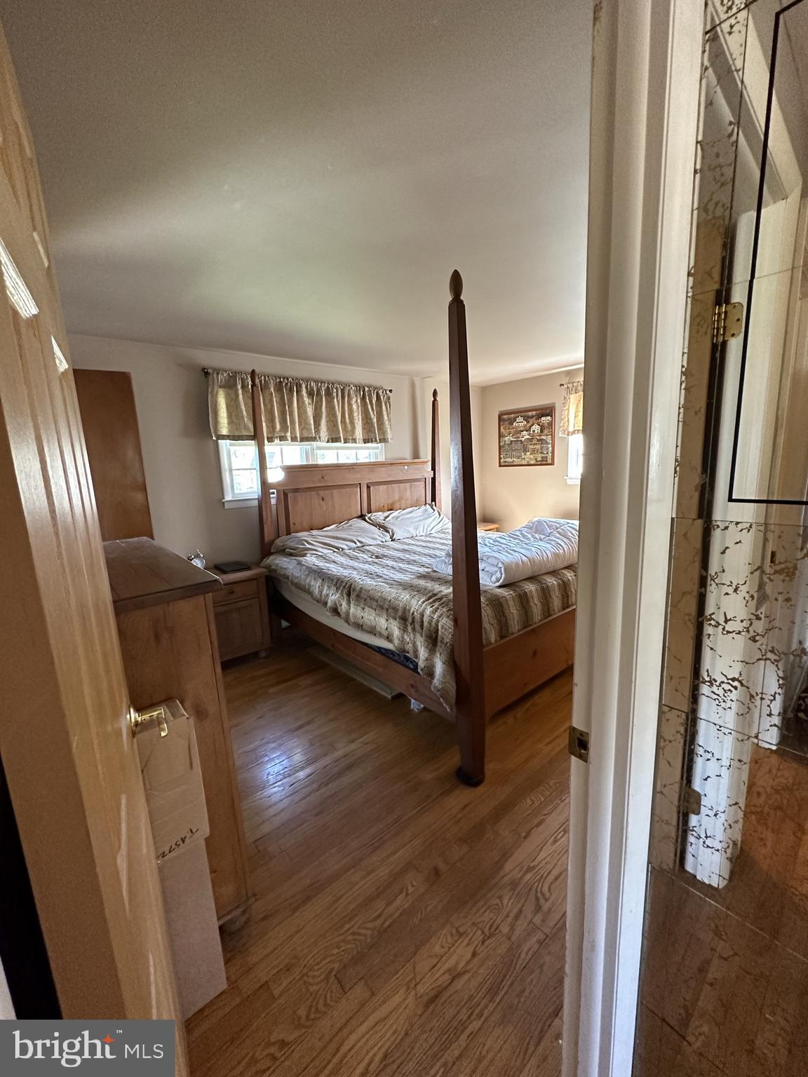 833 Roger Road Warminster, PA 18974 - Photo 18 of 36 Primary bedroom