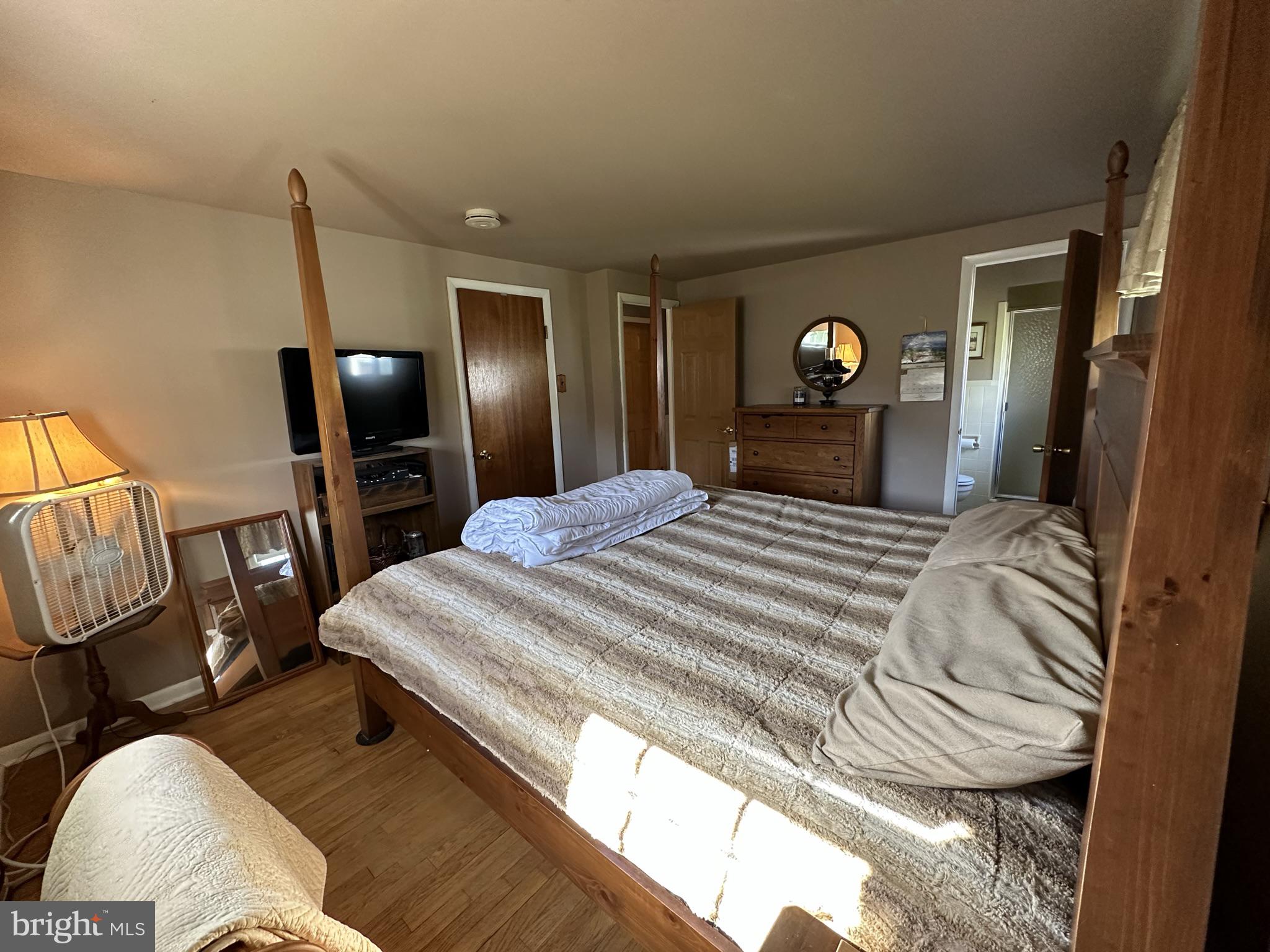 833 Roger Road Warminster, PA 18974 - Photo 19 of 36 Primary bedroom