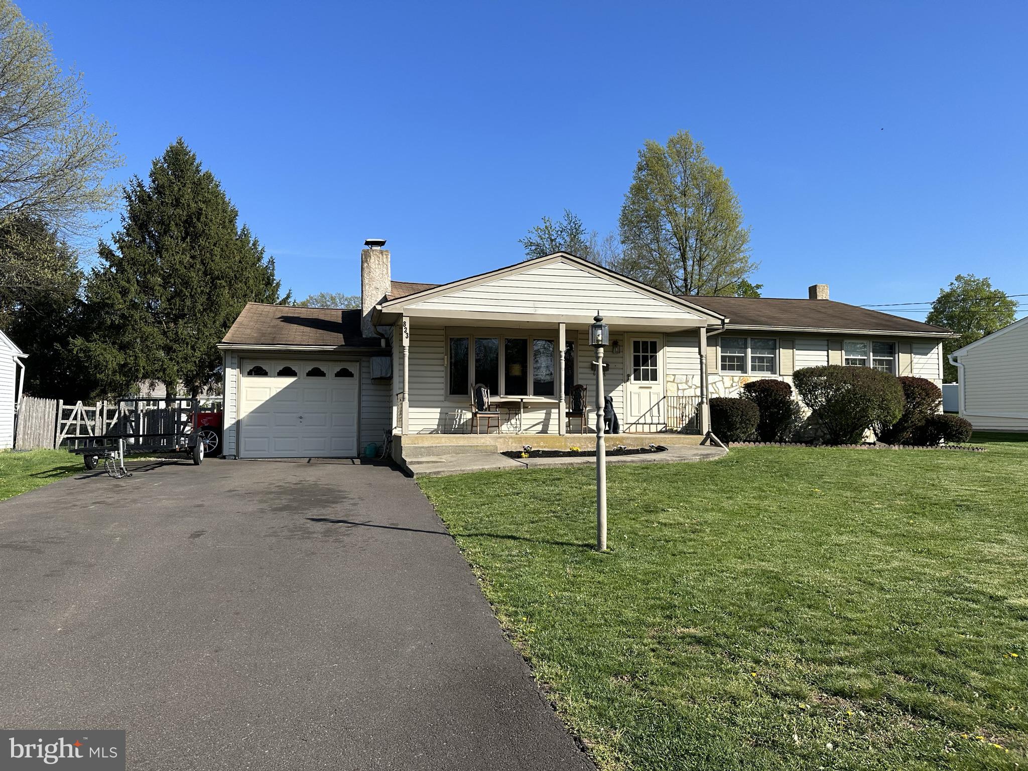 833 Roger Road Warminster, PA 18974 - Photo 2 of 36 Front of house