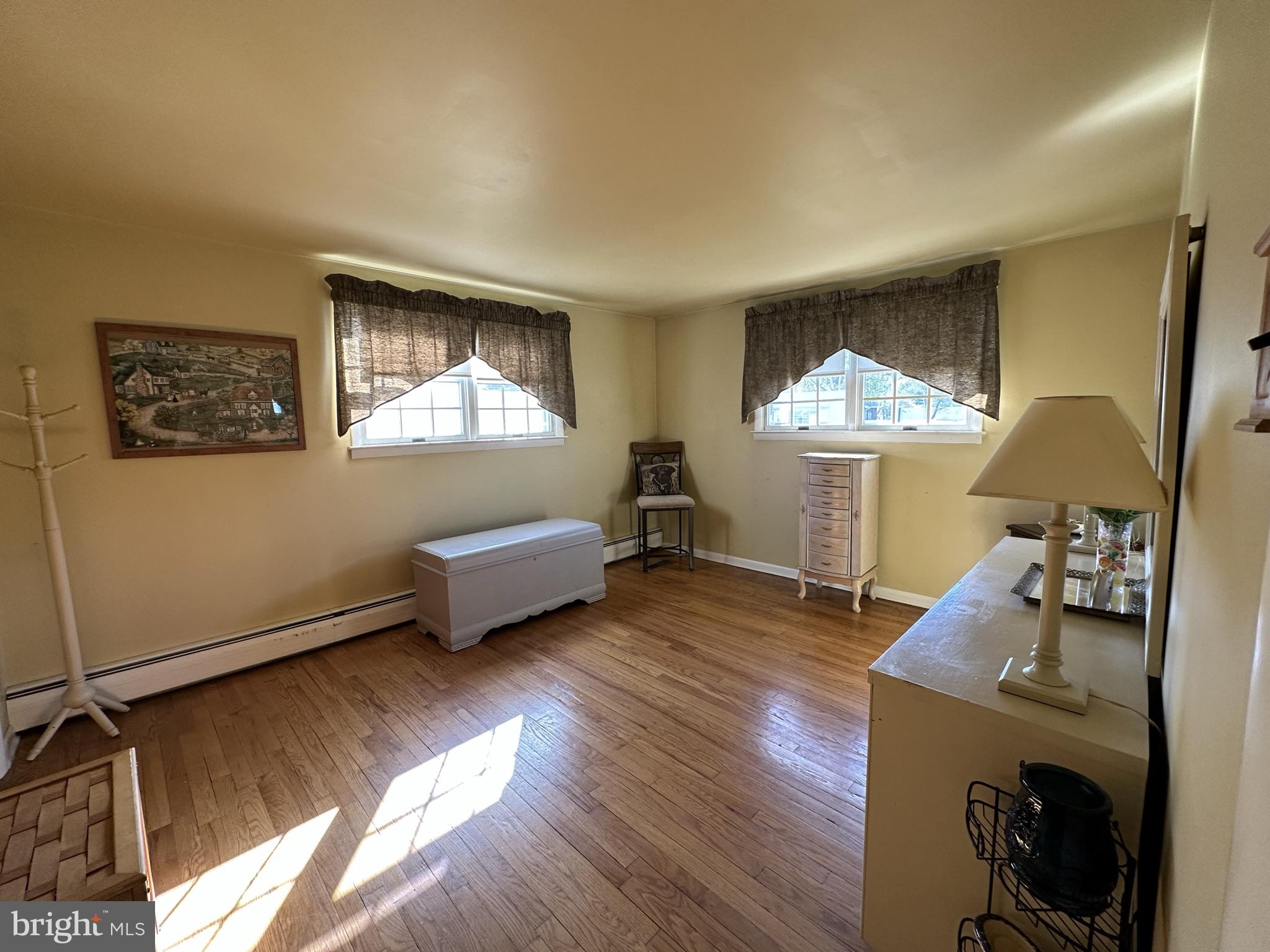 833 Roger Road Warminster, PA 18974 - Photo 23 of 36 3rd bedroom