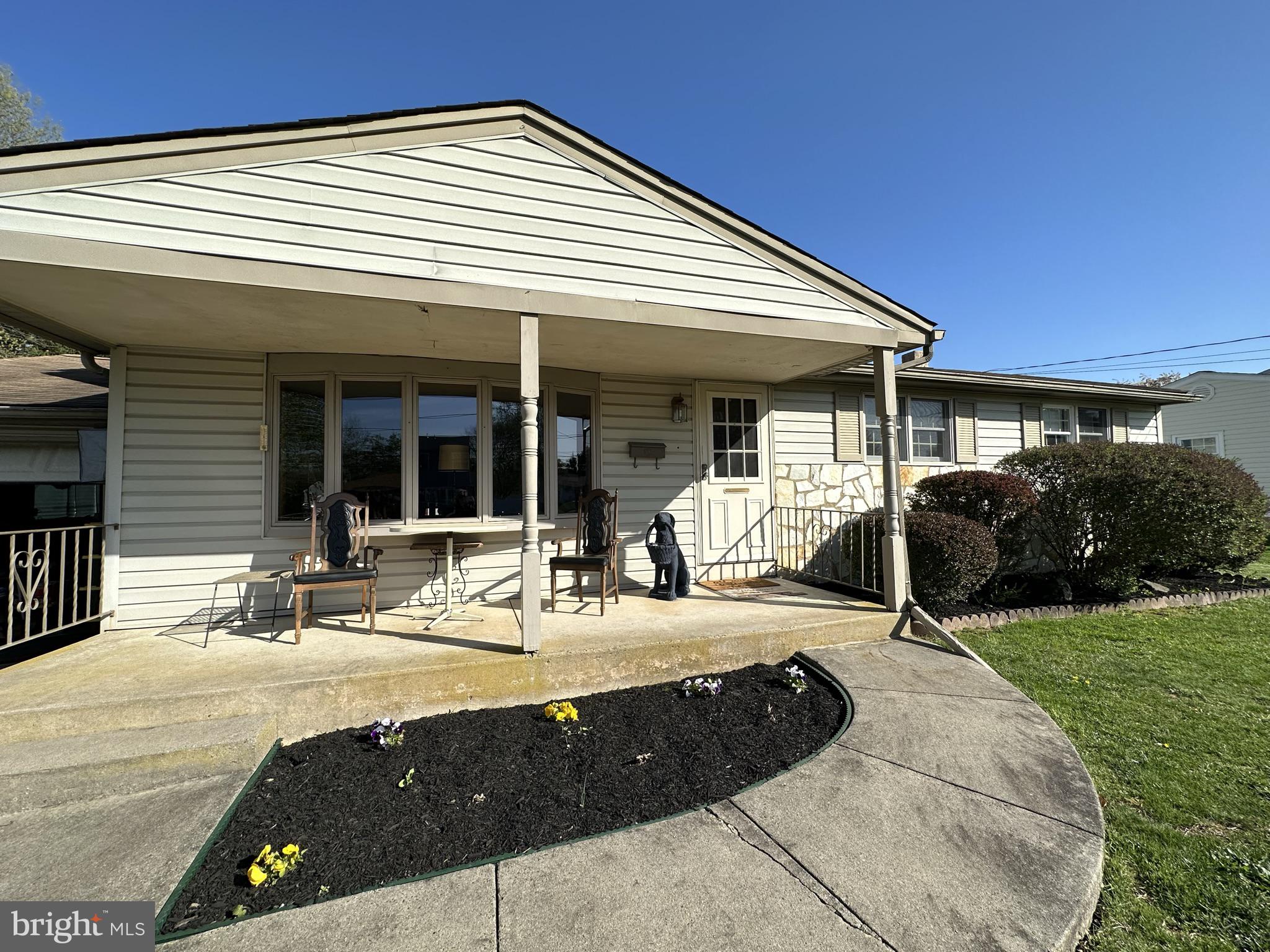 833 Roger Road Warminster, PA 18974 - Photo 3 of 36 Porch