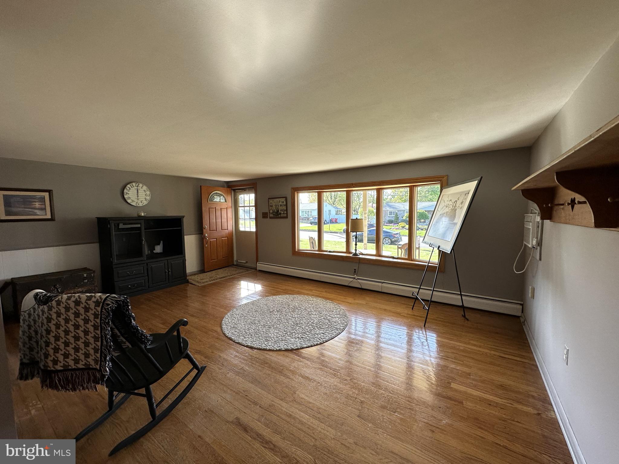 833 Roger Road Warminster, PA 18974 - Photo 7 of 36 Living room with bow window