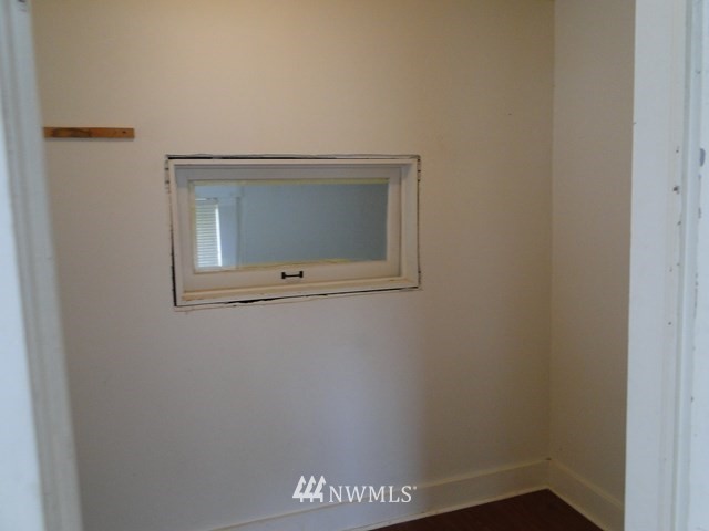 3890 Upton Road Prescott, WA 99348 - Photo 13 of 31 a view of front door