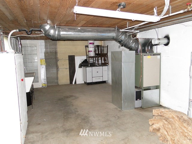 3890 Upton Road Prescott, WA 99348 - Photo 16 of 31 a view of a storage & utility room