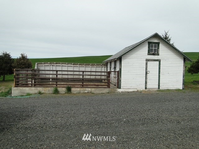 3890 Upton Road Prescott, WA 99348 - Photo 28 of 31 a view of outdoor space and yard