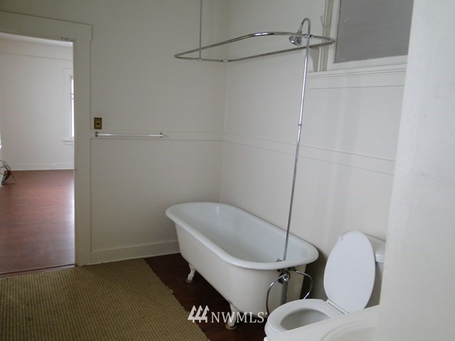 3890 Upton Road Prescott, WA 99348 - Photo 9 of 31 a bathroom with a sink and toilet