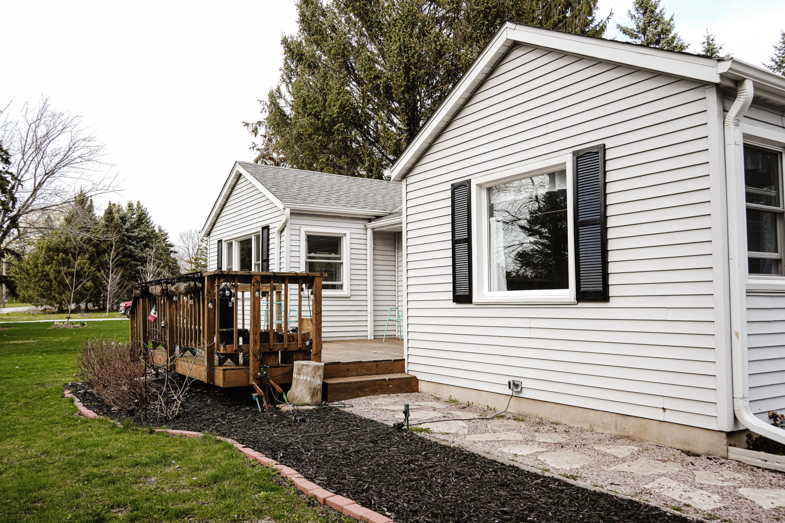 3014 Green Bay Road Port Washington, WI 53074 - Photo 2 of 60 52-DSC09595