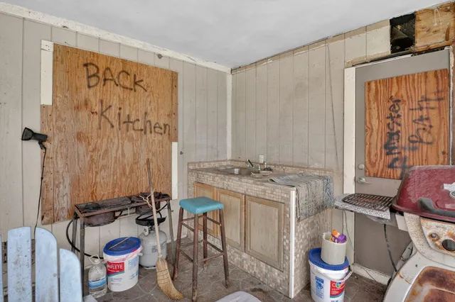 $425,000 | 3133 Fairview Drive, Melbourne, FL 32934