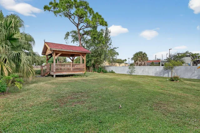 $425,000 | 3133 Fairview Drive, Melbourne, FL 32934