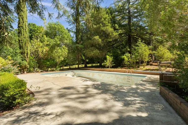 $8,998,888 | 19941 Sunset Drive, Saratoga, CA 95070