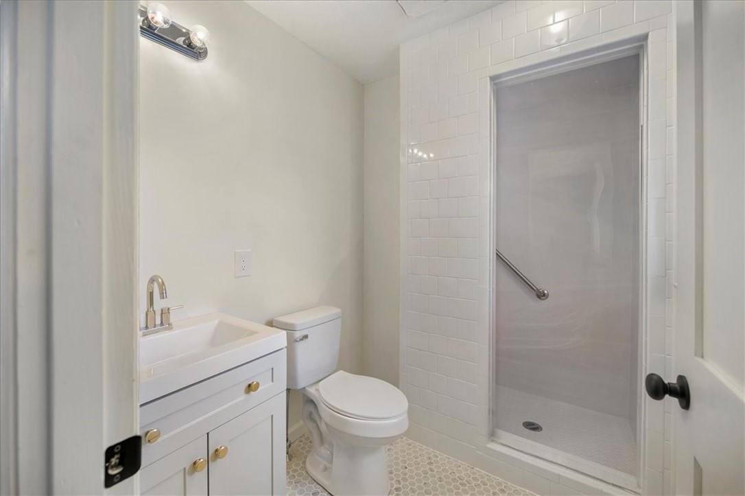 10 Sheffield Road Cranston, RI 02920 - Photo 13 of 32