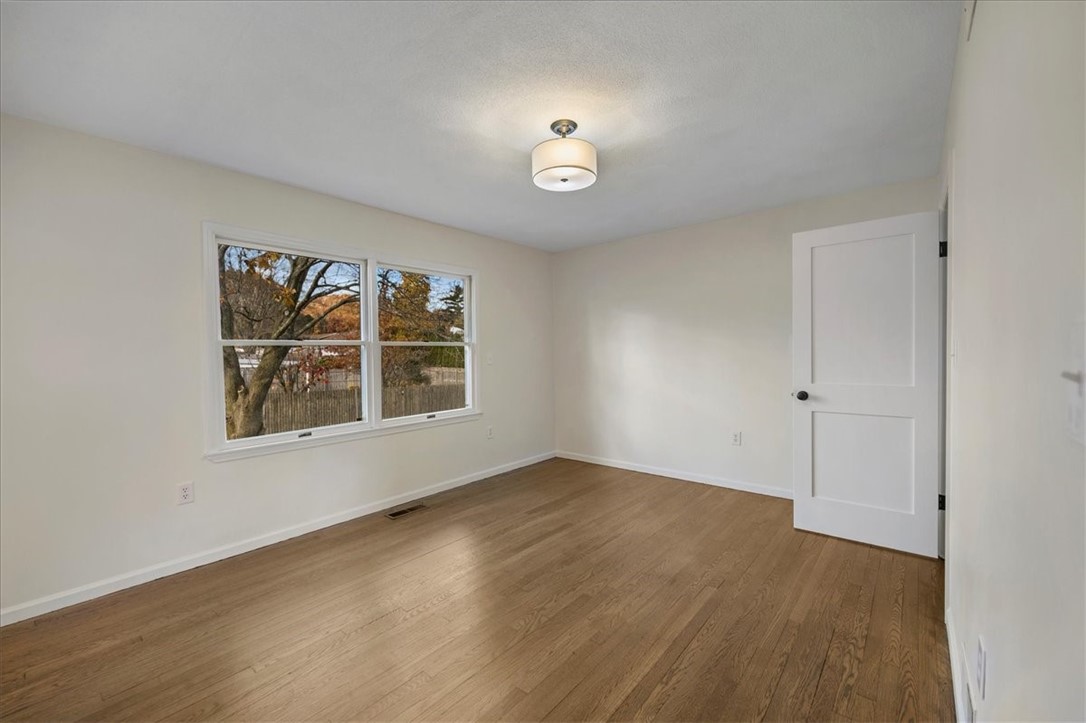 10 Sheffield Road Cranston, RI 02920 - Photo 14 of 32