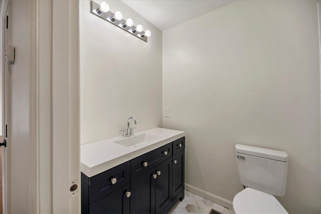 10 Sheffield Road Cranston, RI 02920 - Photo 16 of 32