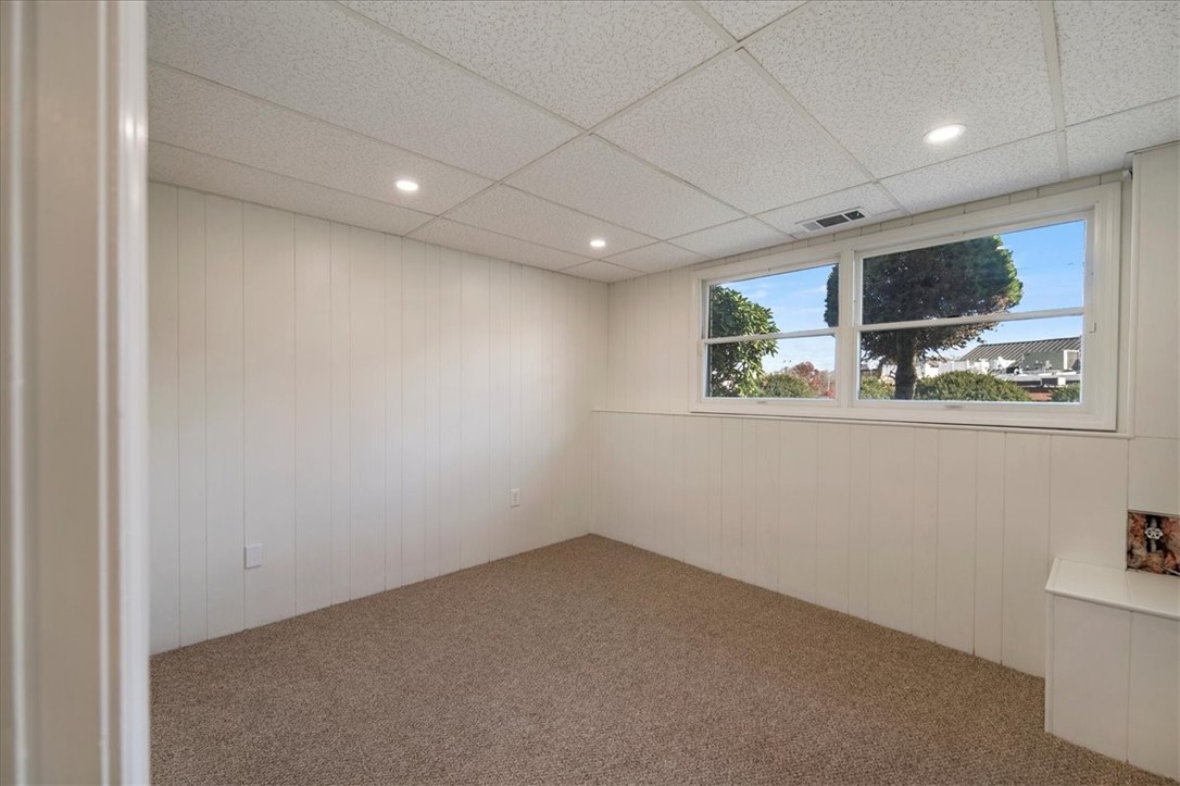 10 Sheffield Road Cranston, RI 02920 - Photo 25 of 32