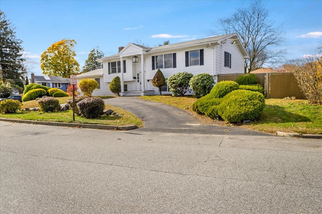 10 Sheffield Road Cranston, RI 02920 - Photo 29 of 32