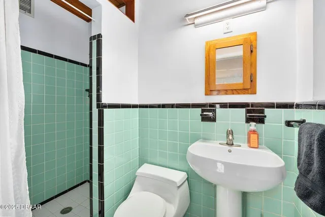 $1,250,000 | 1596 John Anderson Drive, Ormond Beach, FL 32176