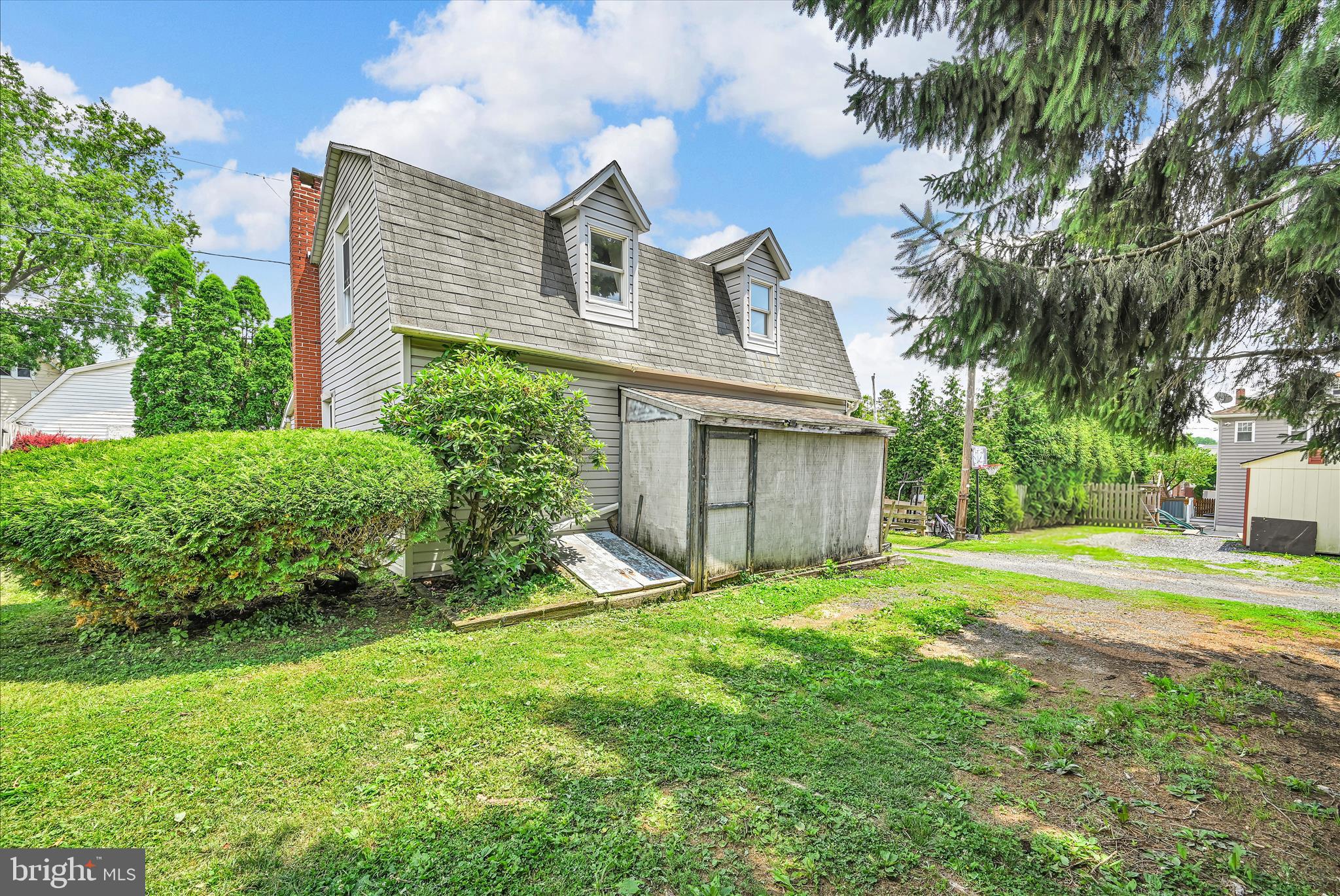 2114 Spring Street West Lawn, PA 19609 - Photo 26 of 32 Exterior Back