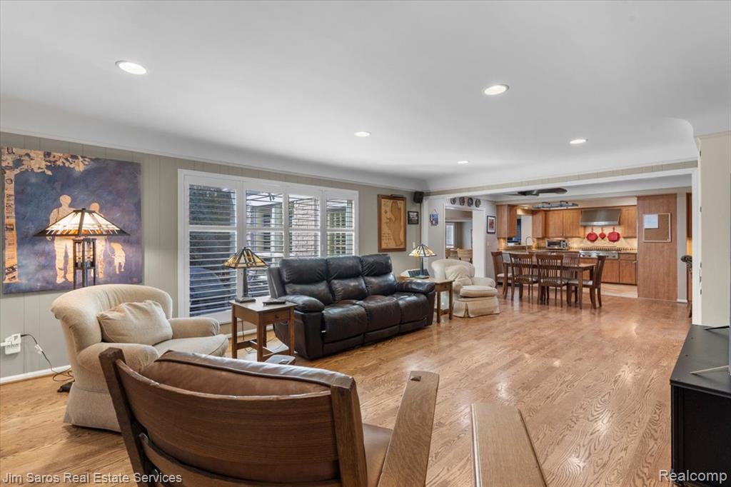 75 South Duval Road Grosse Pointe Shores, MI 48236 - Photo 15 of 50