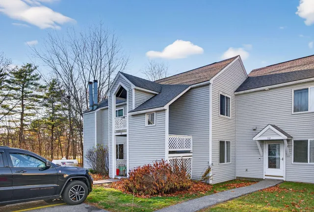 $300,000 | 25 Lawrence Street, Unit 54, Westbrook, ME 04092