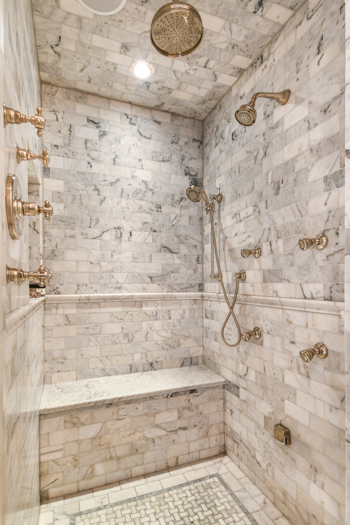 3751 North Greenview Avenue Chicago, IL 60613 - Photo 25 of 52 a bathroom with a shower