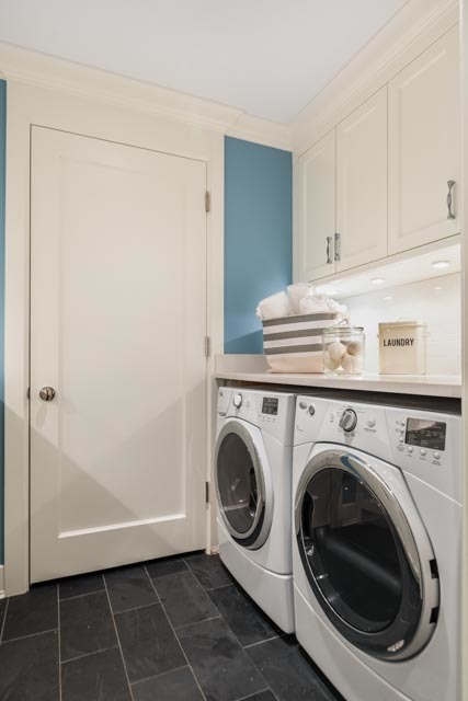 3751 North Greenview Avenue Chicago, IL 60613 - Photo 43 of 52 a utility room with dryer and washer