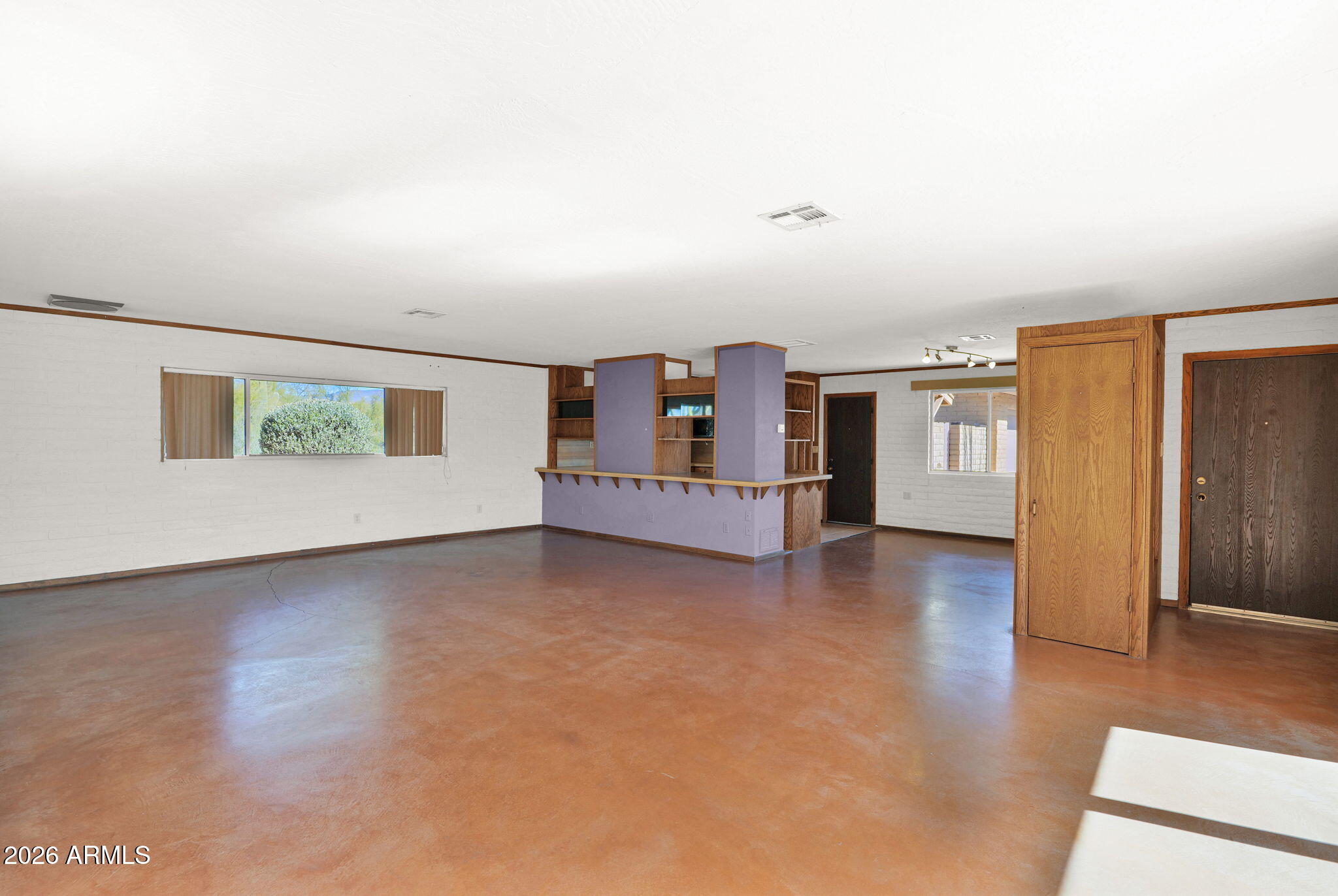 39402 North Spur Cross Road Cave Creek, AZ 85331 - Photo 6 of 28 Open to the Kitchen