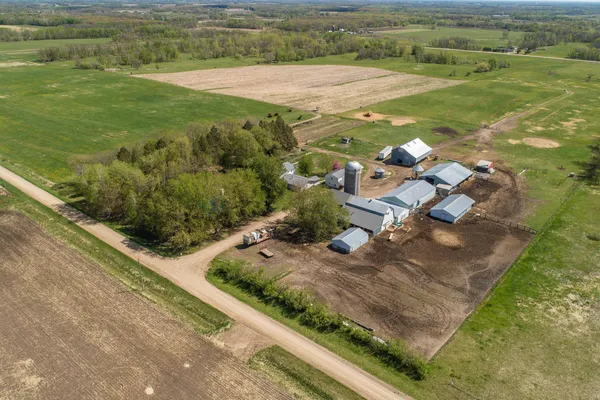 $869,000 | 32552 115th Avenue, Eagle Bend, MN 56446