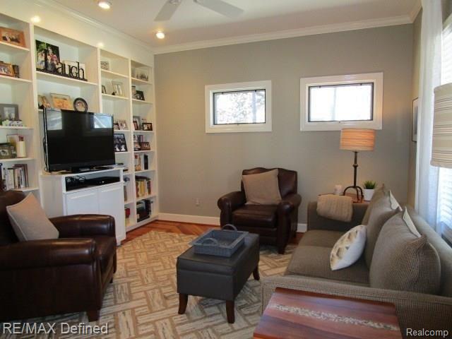 79 North Holcomb Road Clarkston, MI 48346 - Photo 5 of 56