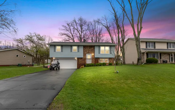 $345,000 | 1802 Forest Lane, Crown Point, IN 46307
