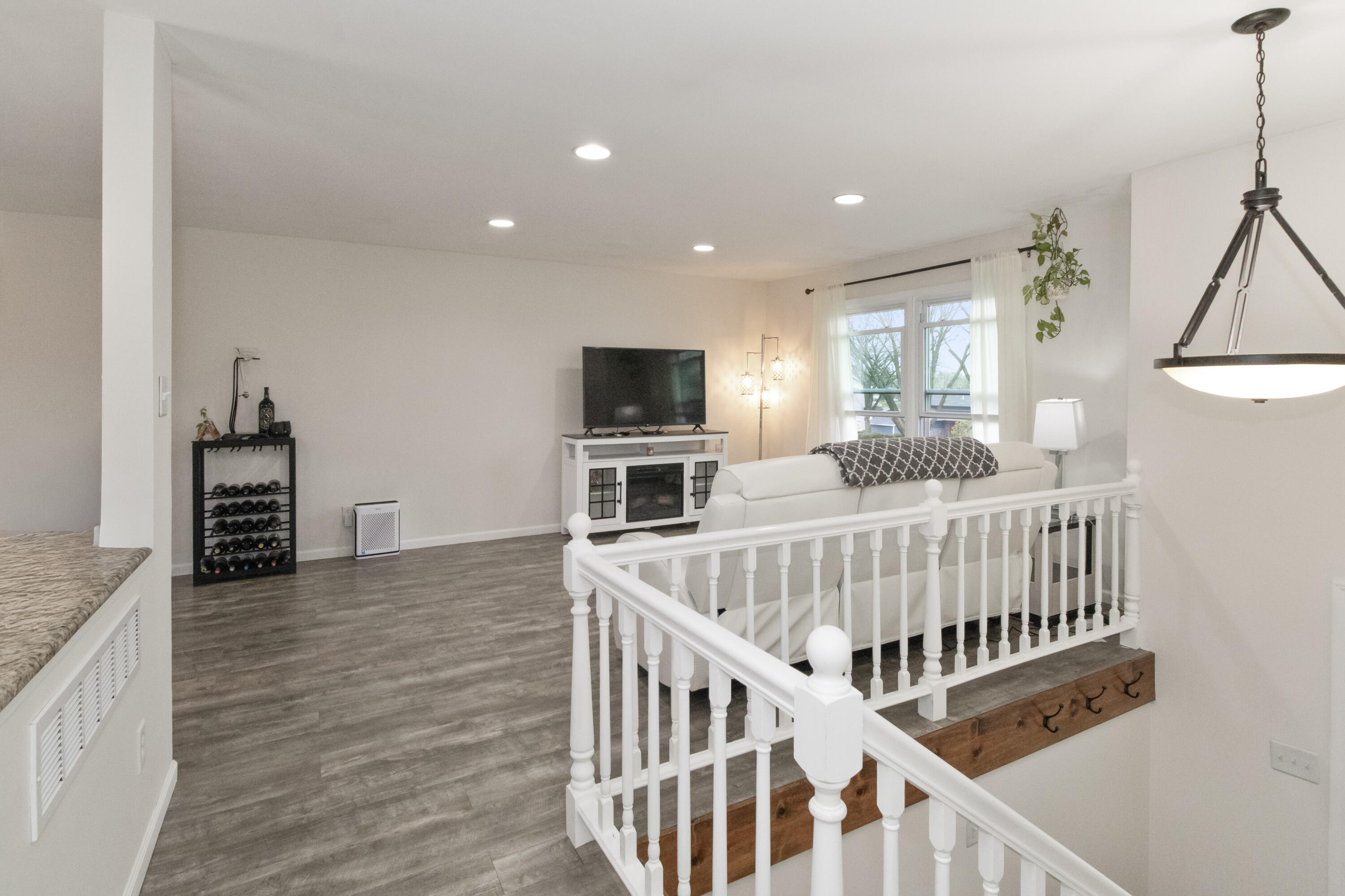 1802 Forest Lane Crown Point, IN 46307 - Photo 4 of 45 3000x1999