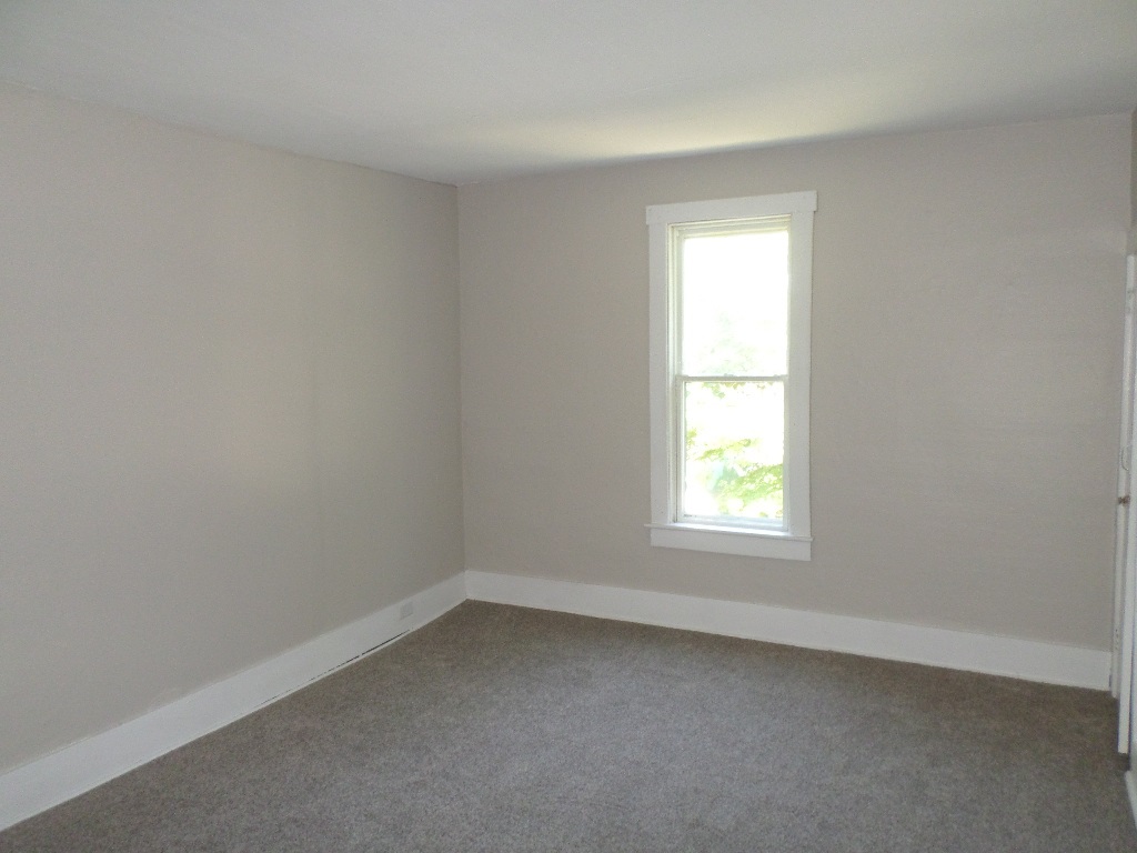 1520 Main Street Rochester, IN 46975 - Photo 10 of 11