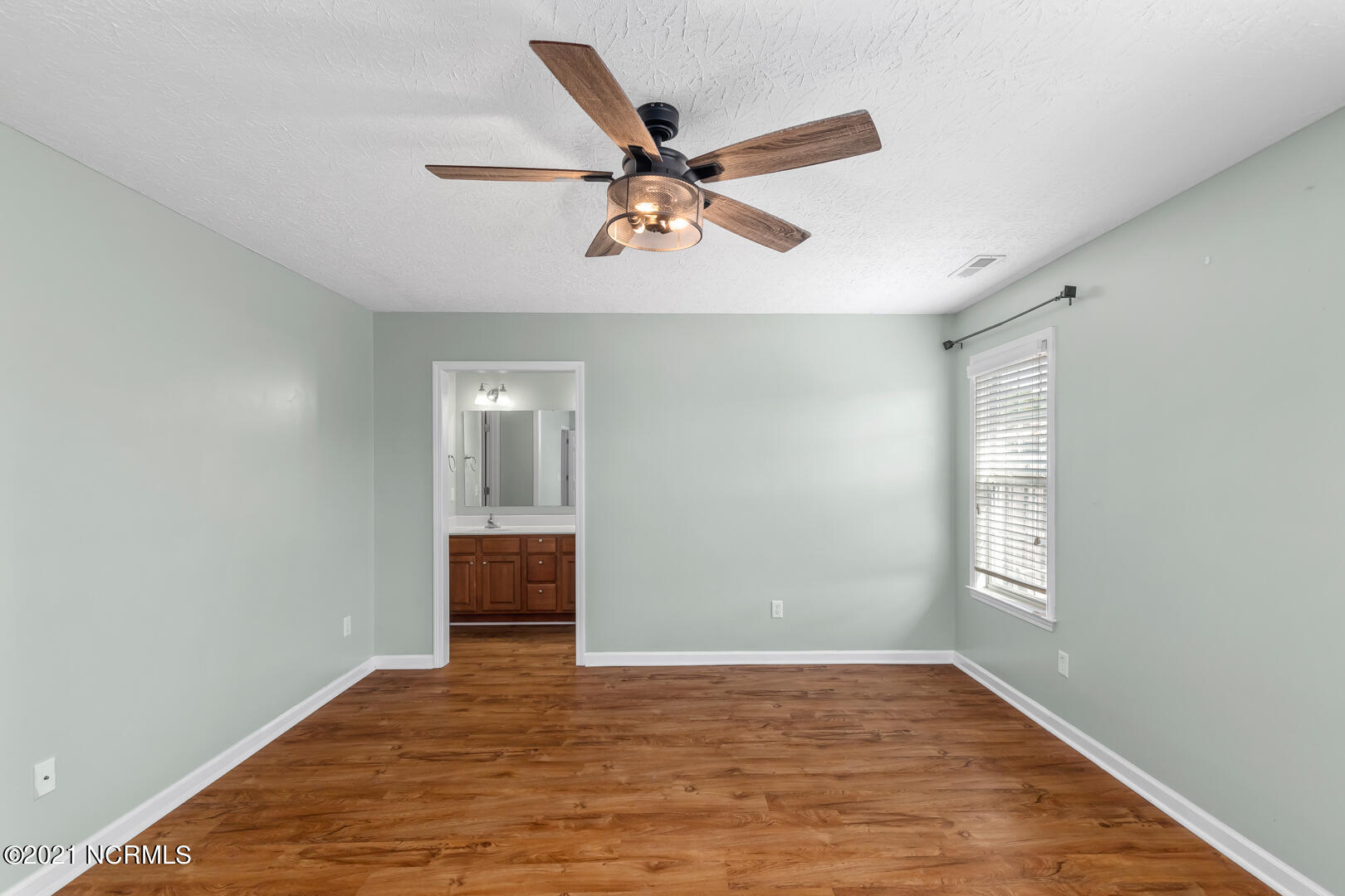 236 Red Carnation Drive Holly Ridge, NC 28445 - Photo 21 of 37 25