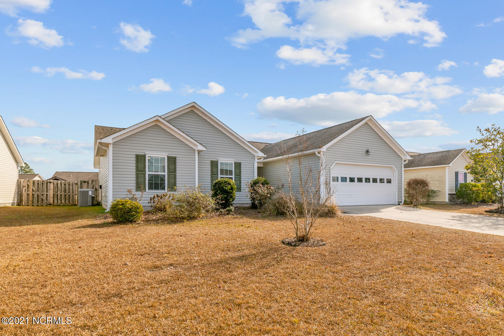 236 Red Carnation Drive Holly Ridge, NC 28445 - Photo 3 of 37 3