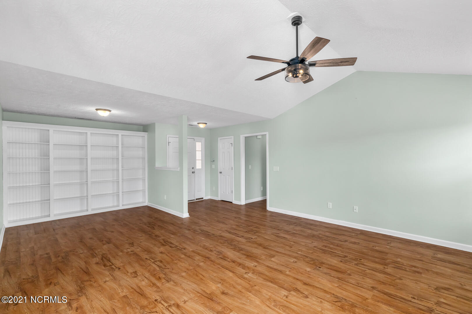 236 Red Carnation Drive Holly Ridge, NC 28445 - Photo 7 of 37 9