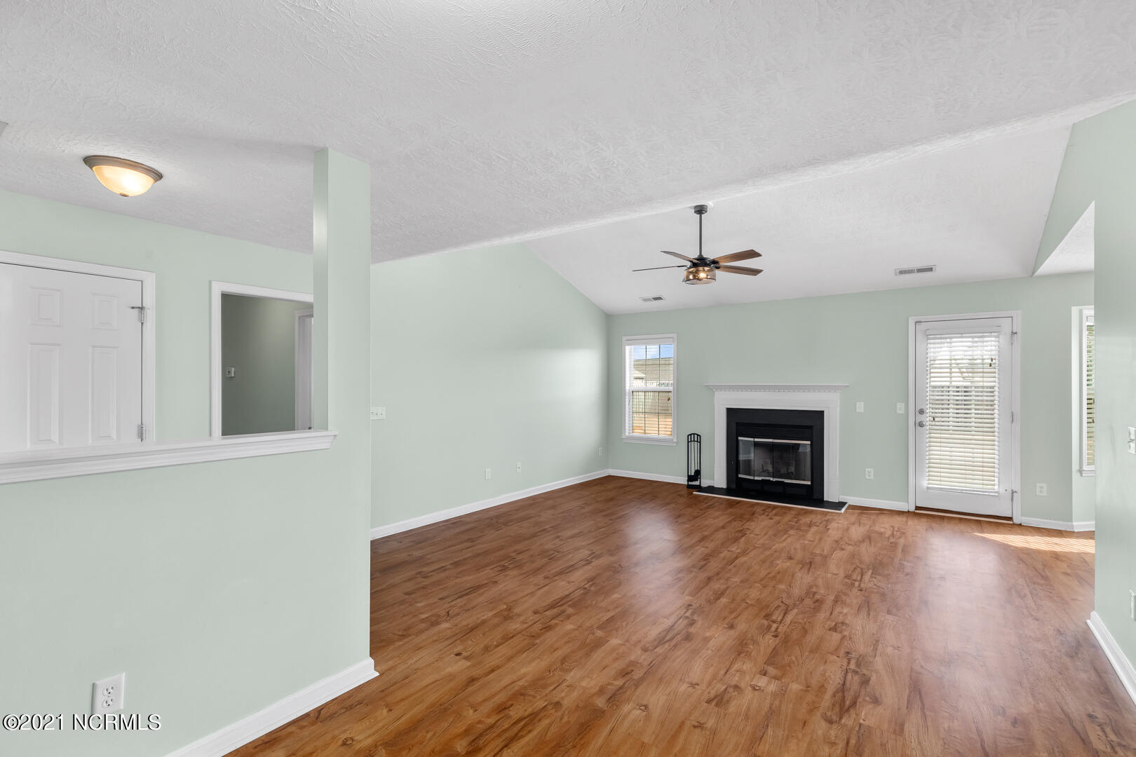236 Red Carnation Drive Holly Ridge, NC 28445 - Photo 8 of 37 10