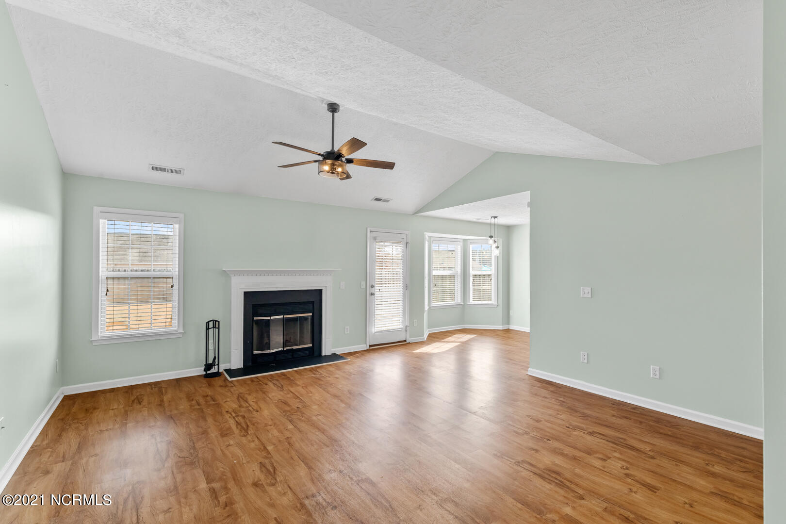 236 Red Carnation Drive Holly Ridge, NC 28445 - Photo 9 of 37 11
