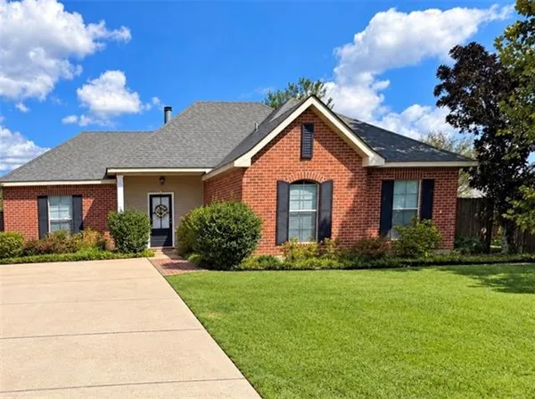 $1,990 | 70070 3rd Street, Covington, LA 70433