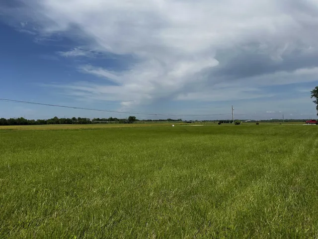 a view of a lake and an outdoor space
