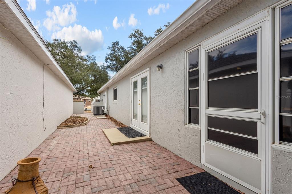 9526 Southwest 92nd Place Road Ocala, FL 34481 - Photo 27 of 60 Gallery Image 27