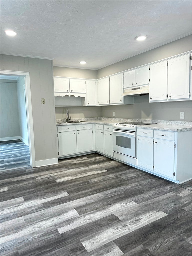 209 Combs Street Valley, AL 36854 - Photo 2 of 13 Gallery Image 2