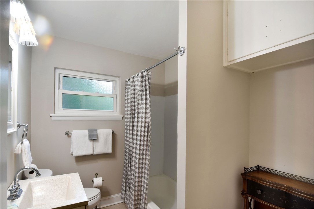 106 Dodge Road St. Simons Island, GA 31522 - Photo 16 of 24 Guest Bathroom