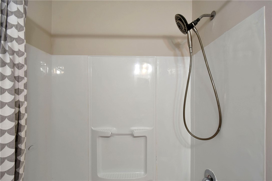 106 Dodge Road St. Simons Island, GA 31522 - Photo 17 of 24 Guest Bathroom