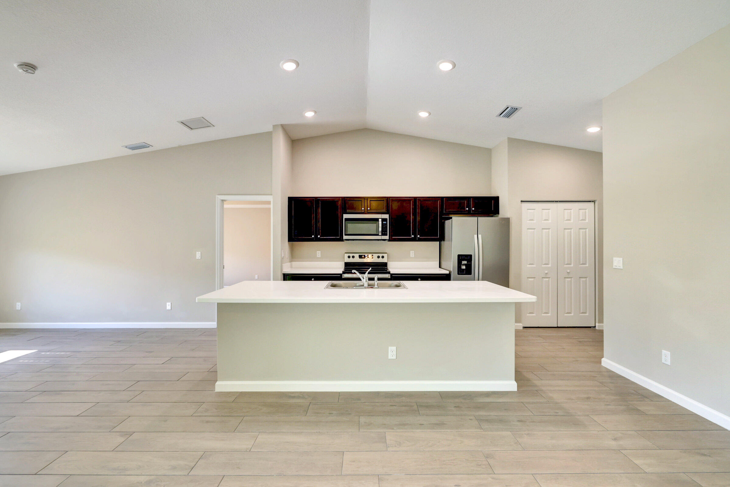 528 Southwest Undallo Road Port St. Lucie, FL 34953 - Photo 8 of 40 08_632a4940_1_2_3_4