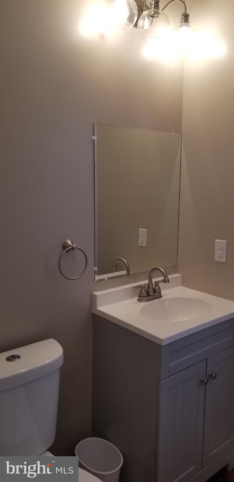 28 Alloway Aldine Road Alloway, NJ 08001 - Photo 13 of 27 Main Floor Hall Bath