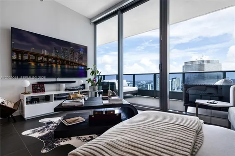 $875,000 | 200 Biscayne Blvd Way, Unit 4812, Miami, FL 33131